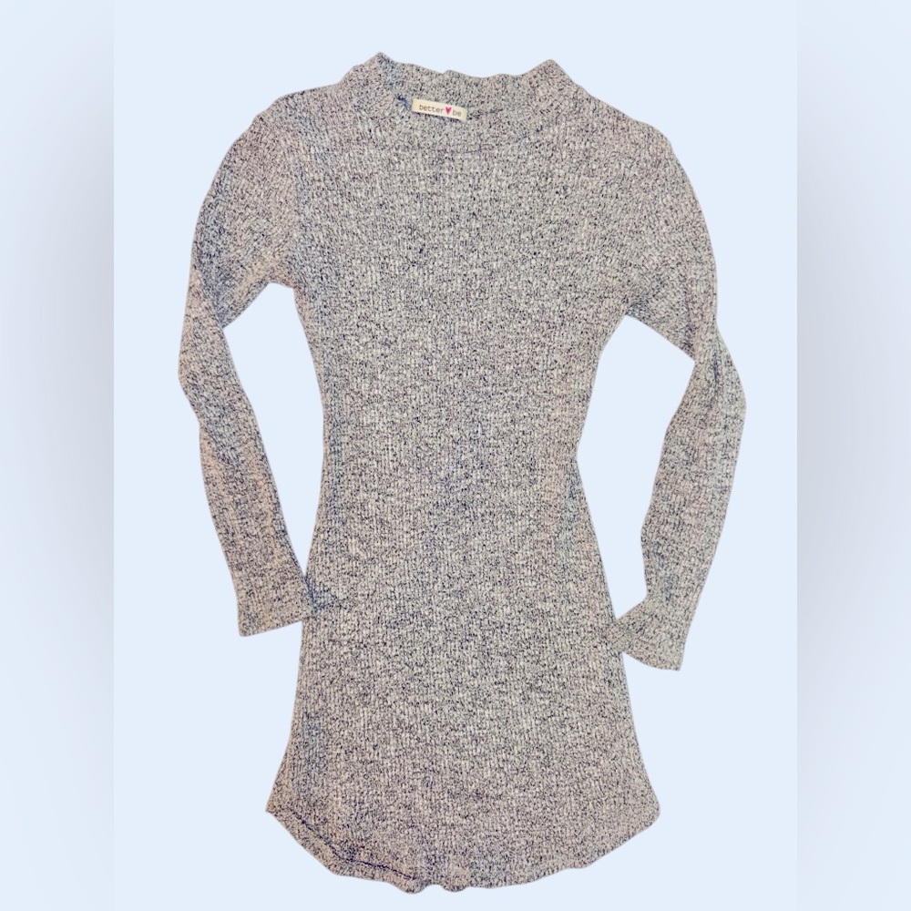 Small Better Be Gray Black & White Long Sleeved Sweater Lightweight Long Top